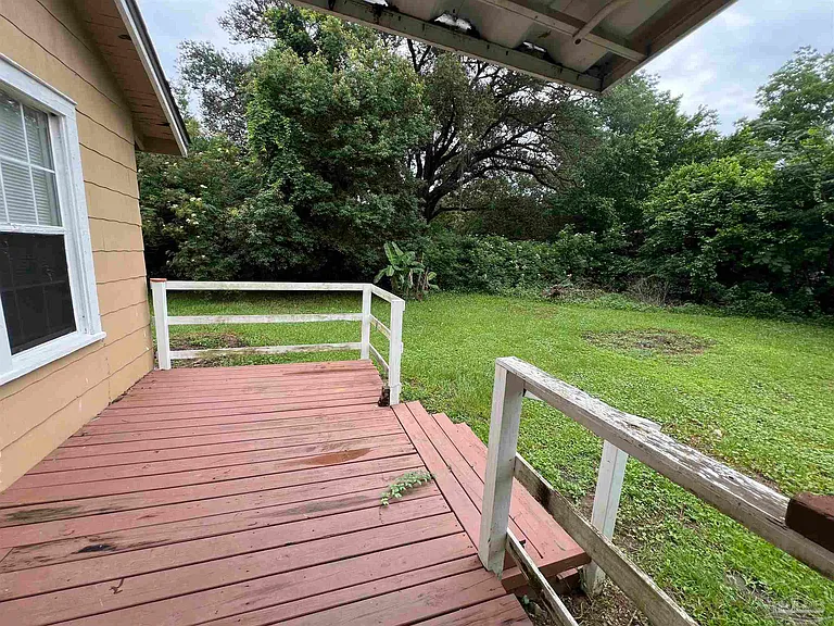 3104 W Gadsden St — Photo 16