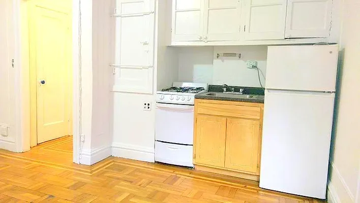 Rented by Manhattan Spaces | media 19