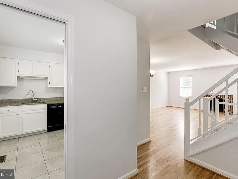 629 N Abingdon St — Photo 12