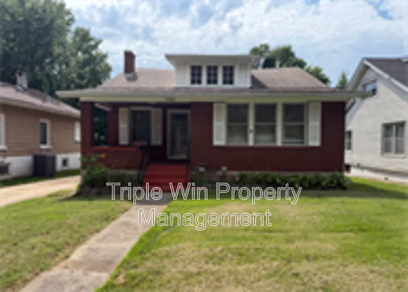 2 bed, 1.0 bath, 968 sqft, $1,250 — Photo 1