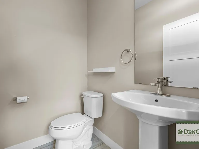 1317 Wolff St — Photo 15
