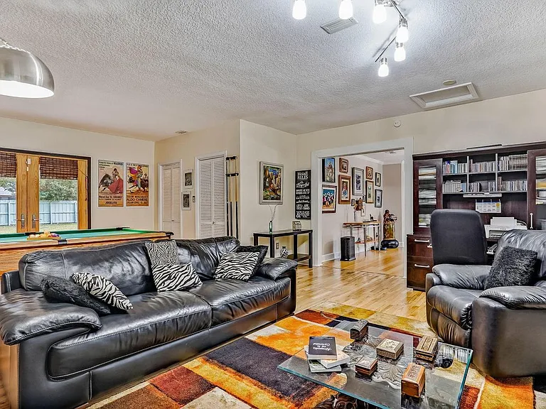 12957 Mandarin Rd — Photo 11