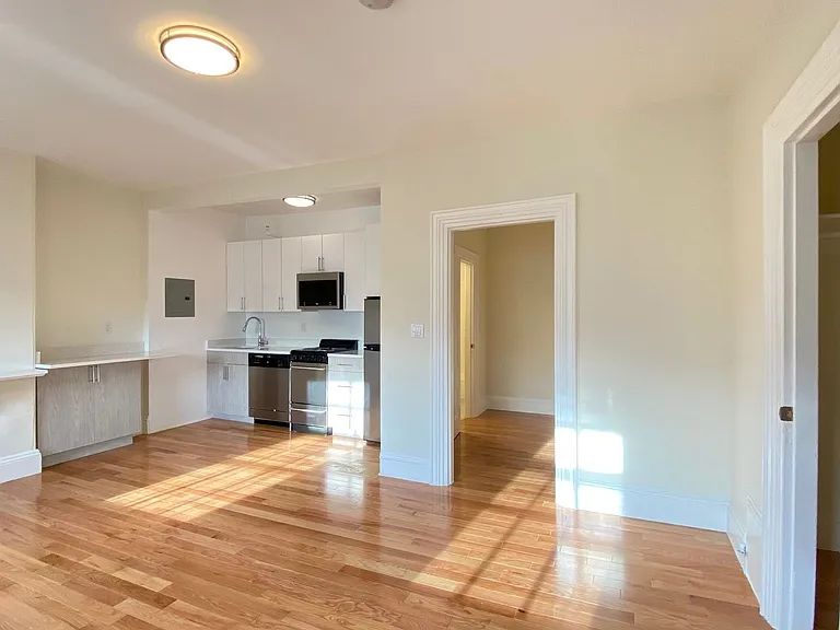 92 Charles St #5 — Photo 17