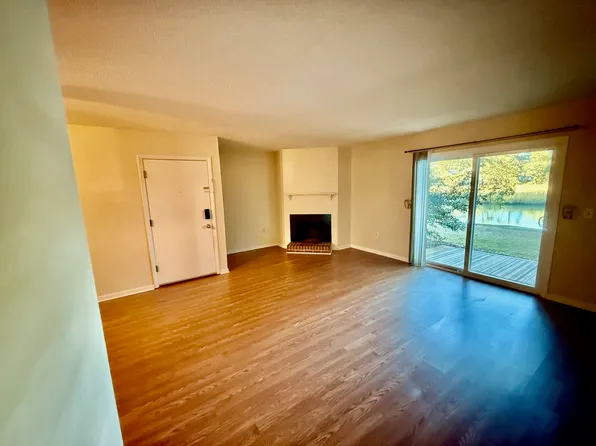 1402 Camp Rd, Charleston, SC