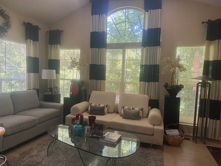 9910 Farm Pond Rd — Photo 19