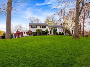 5 Robinson Dr, Stamford, CT 06905