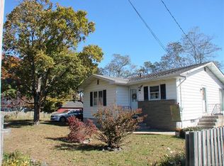 92 Memorial Dr, Barnegat, NJ 08005
