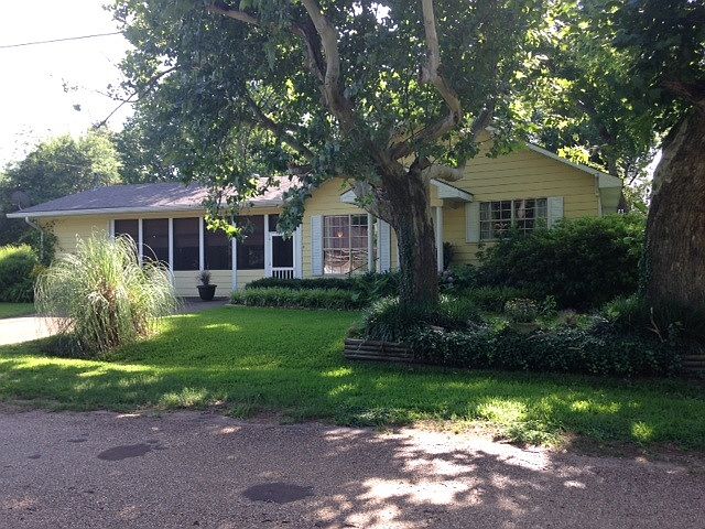 1st image of 320 S Texas Ave
