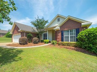 53 Old Orchard Loop, Deatsville, AL 36022