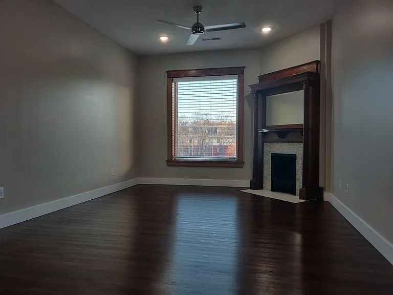 608 Columbia St — Photo 13
