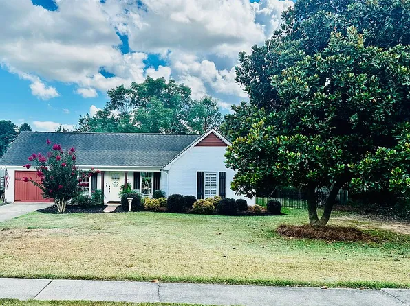 185 N Hampton Dr, Fayetteville, GA 30215