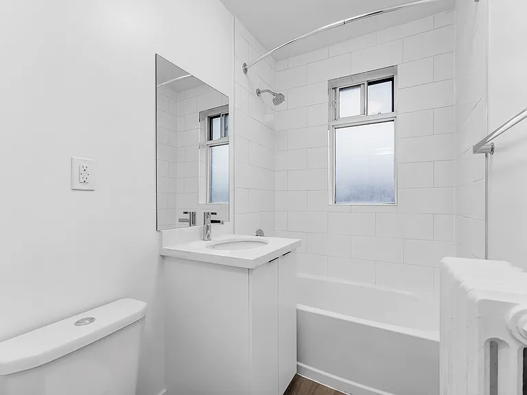 231 Vaughan Rd — Photo 30