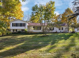 390 W Caston Rd, New Franklin, OH 44319