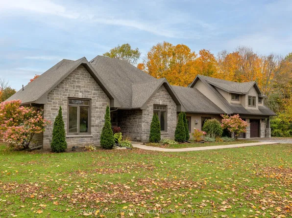 5403 Holmes Rd, South Frontenac, ON K0H 1X0