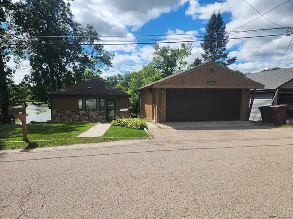 27509 W Ashland Ave, Spring Grove, IL 60081