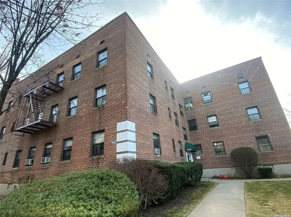 46-16 215th Pl APT 3A, Queens, NY 11361