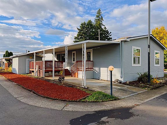 2nd image of 18485 SW Pacific Dr