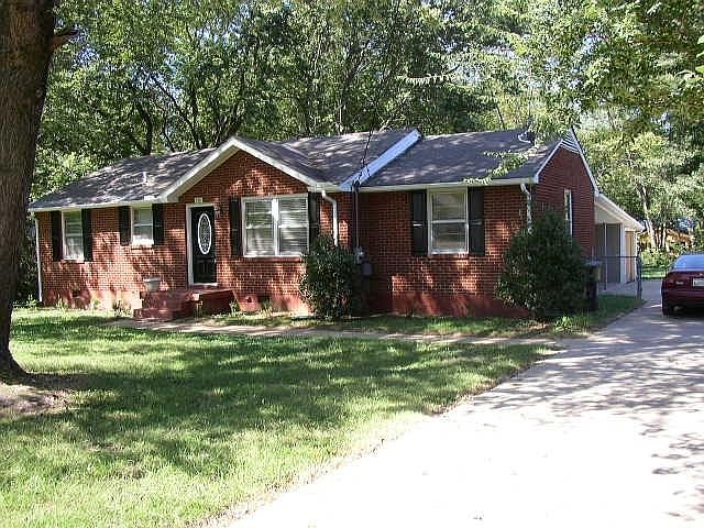 1st image of 918 Brookfield Dr