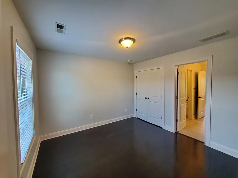 3260 Beacon St — Photo 20