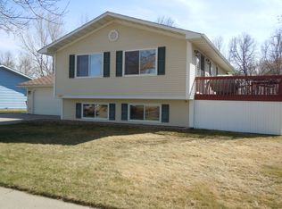 509 Easy St, Bismarck, ND 58504