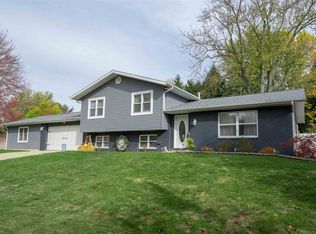 1423 Brookview Ave, Warsaw, IN