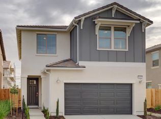 6193 E Sydney Dr, Fresno, CA 93727