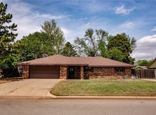 1325 E Quail Ave, Weatherford, OK 73096