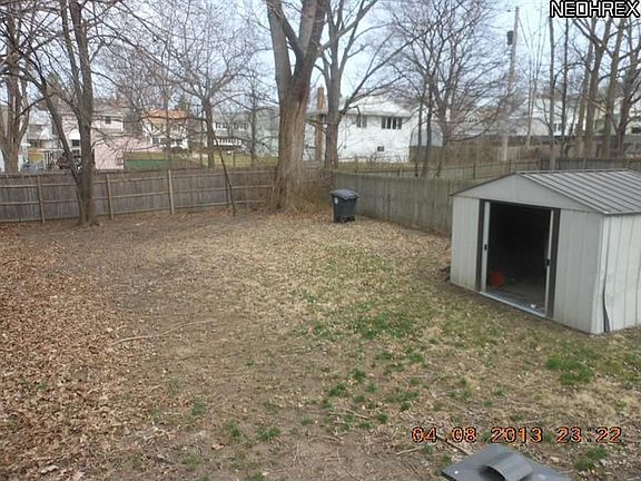 4th image of 749 Montana Ave