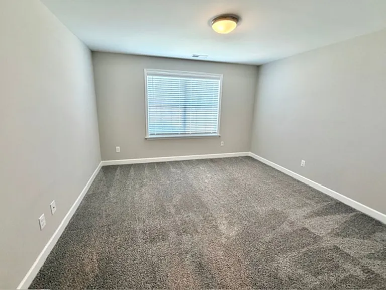 430 Azalea Dr — Photo 12