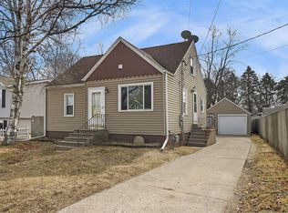 1207 83rd St, Kenosha, WI 53143