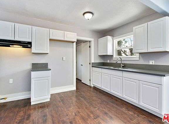 5th image of 267 E Orange St