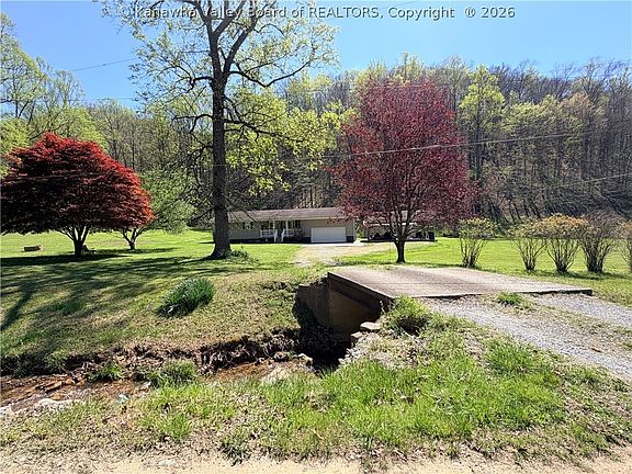 5th image of 472 Butch Fork Rd
