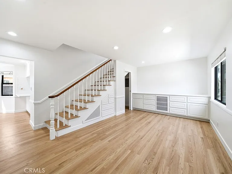 24620 Moon Ave — Photo 12