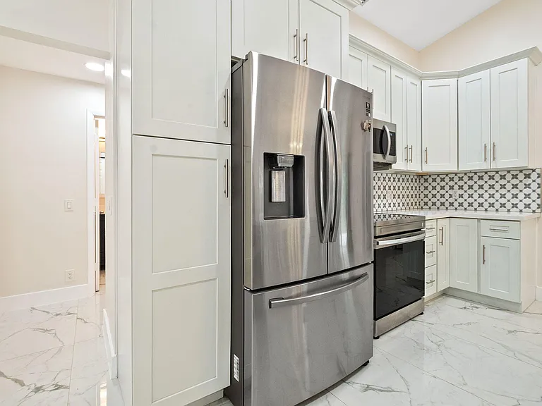 4498 Dogwood Cir — Photo 10