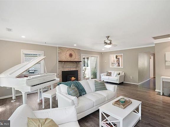 5th image of 7712 Frances Dr