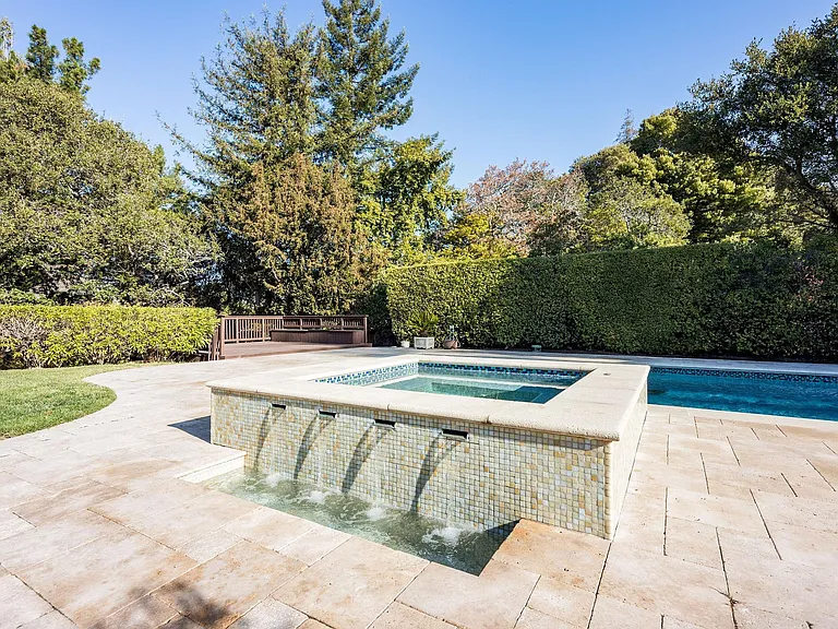 30 Knightwood Ln — Photo 35