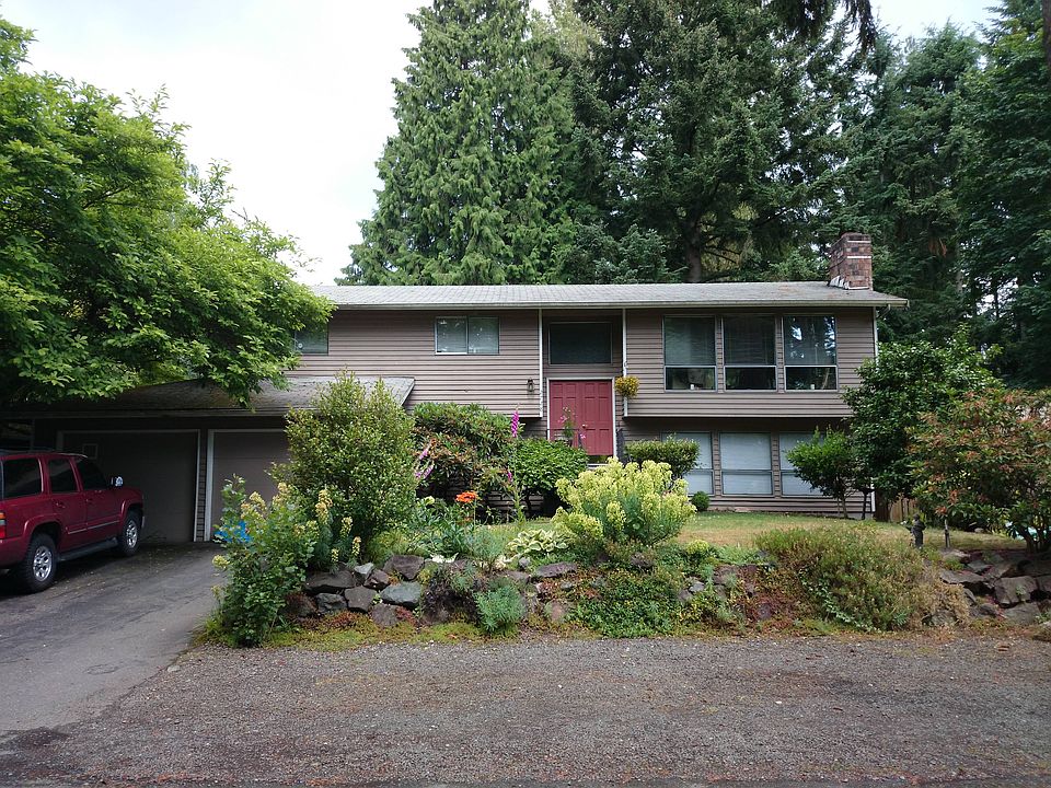 2nd image of 2728 NE 91st St