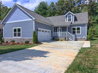 43 Triple Fairways Dr #27, Hendersonville, NC 28739