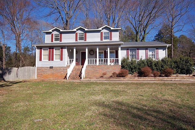 1st image of 167 Deerhaven Cir