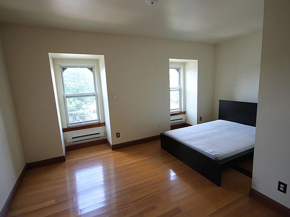 2nd image of 4228 Chester Ave APT 3F