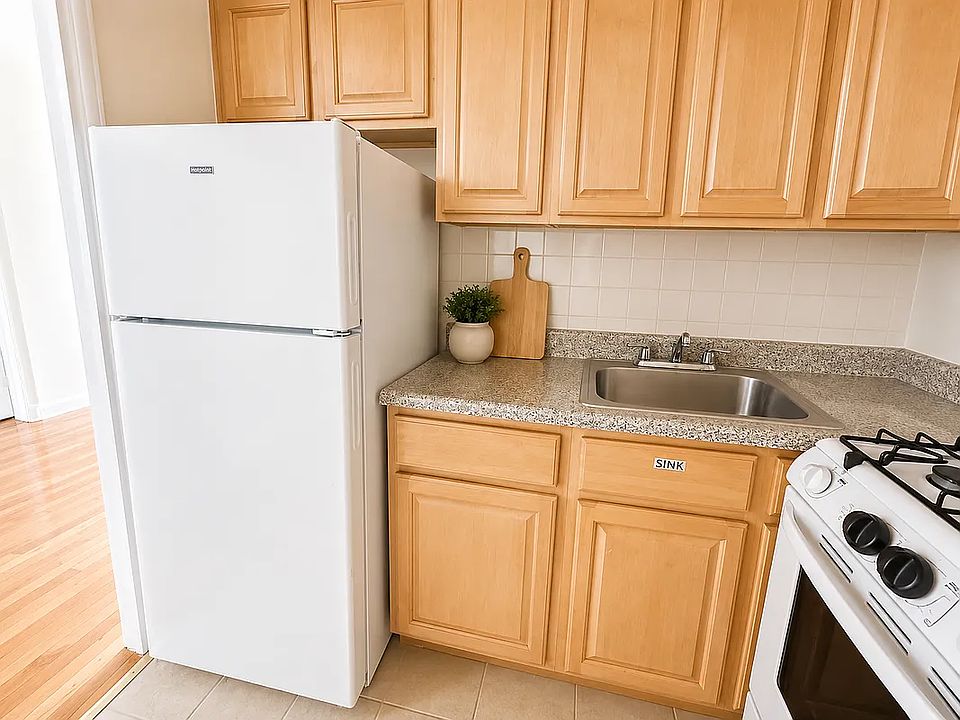 1st image of 89-29 163rd St #6