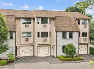 3 Radio Pl #3, Stamford, CT 06906