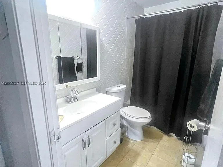 4259 Royal Banyan Way #B — Photo 6