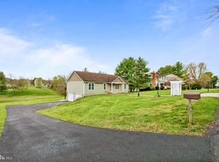 54 Hickorywood Ct, Harpers Ferry, WV