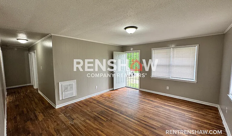 249 Navy Dr — Photo 3
