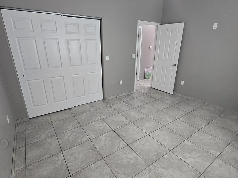 1013 E 36th St #2 — Photo 22