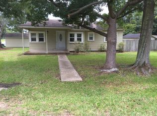5801 Grierson St, Moss Point, MS 39563