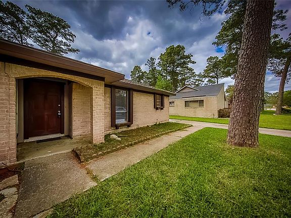 3rd image of 23011 Canyon Lake Dr