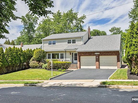 2nd image of 619 Cadmus Ct