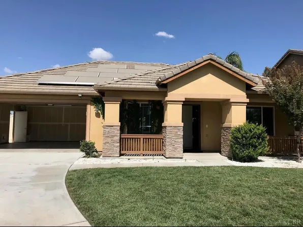 1048 W Elkhorn Ct, Visalia, CA 93277